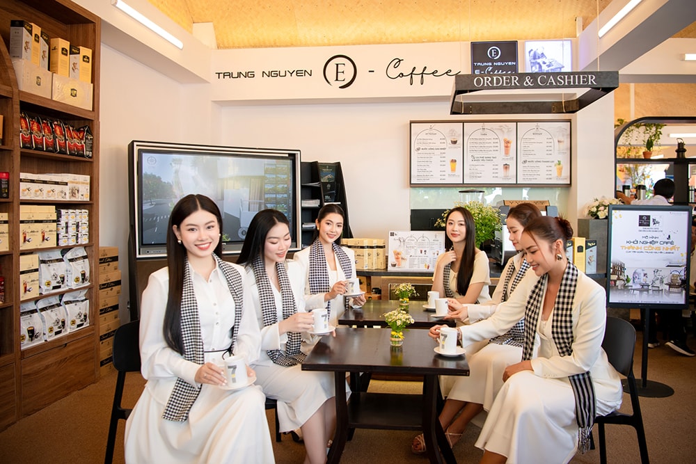 Hình 7 - Trung Nguyên E-Coffee được vinh danh Thương hiệu mạnh ASEAN