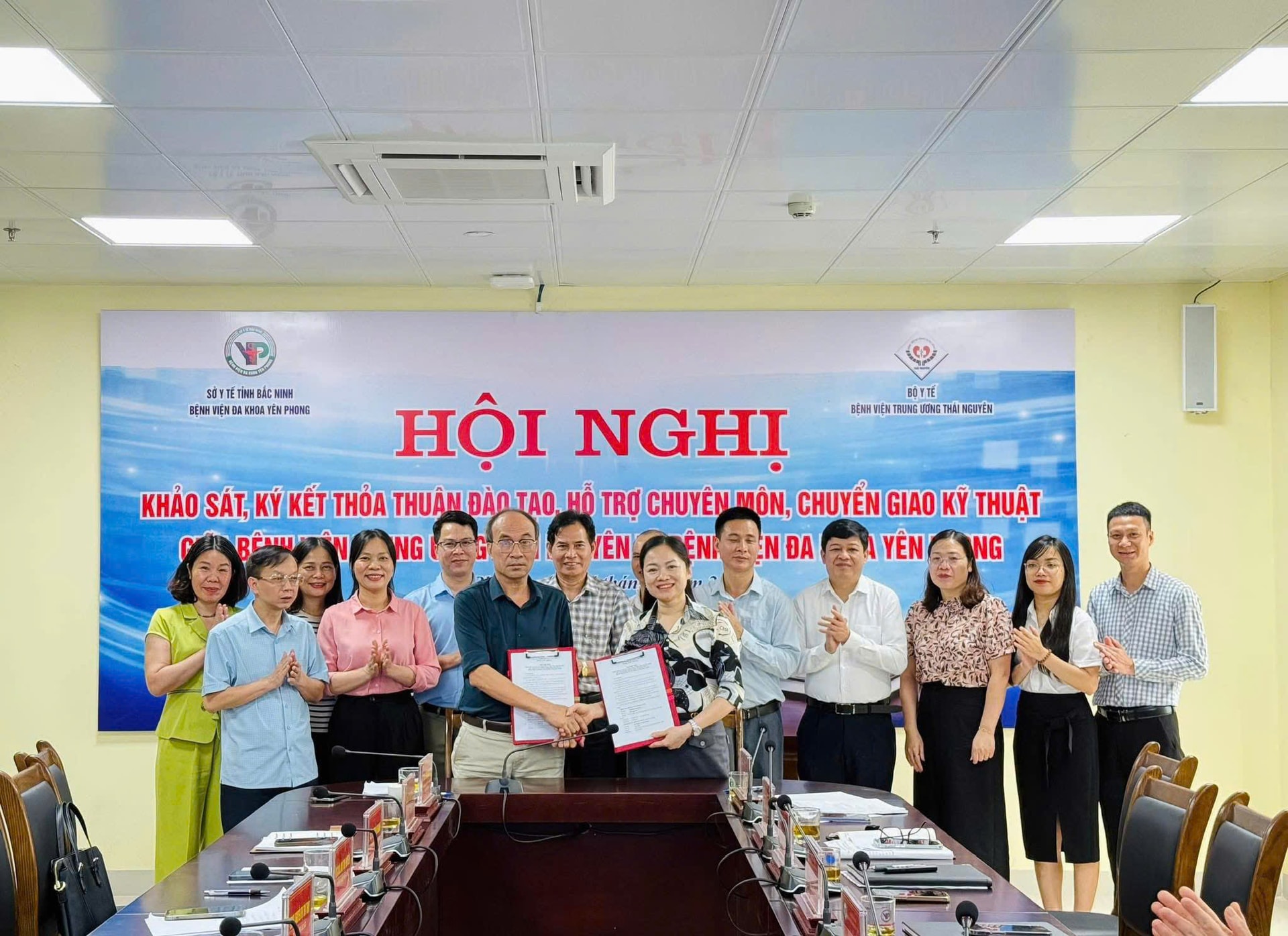 Kí thoả thuận hợp tác hỗ trợ chuyên môn với BV Trung ương Thái Nguyên
