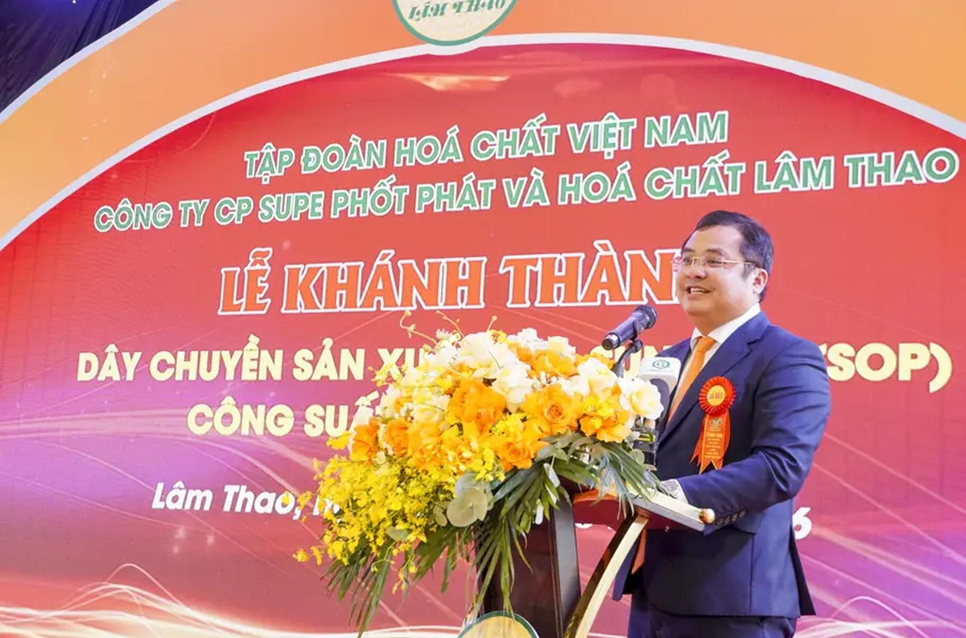 ông Phùng Quang Hiệp