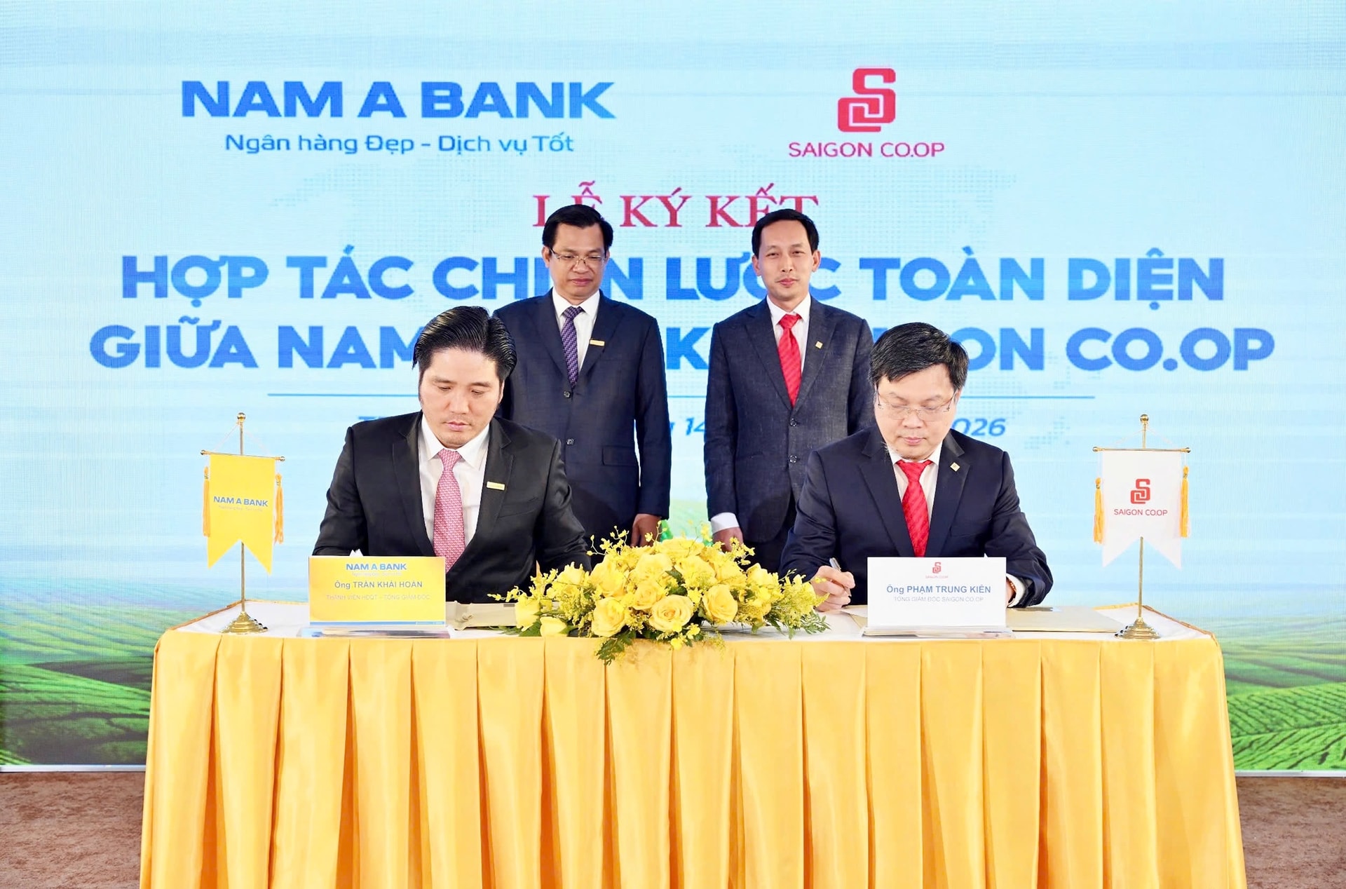 ANH 1 - NAM A BANK VÀ SAIGON CO.OP
