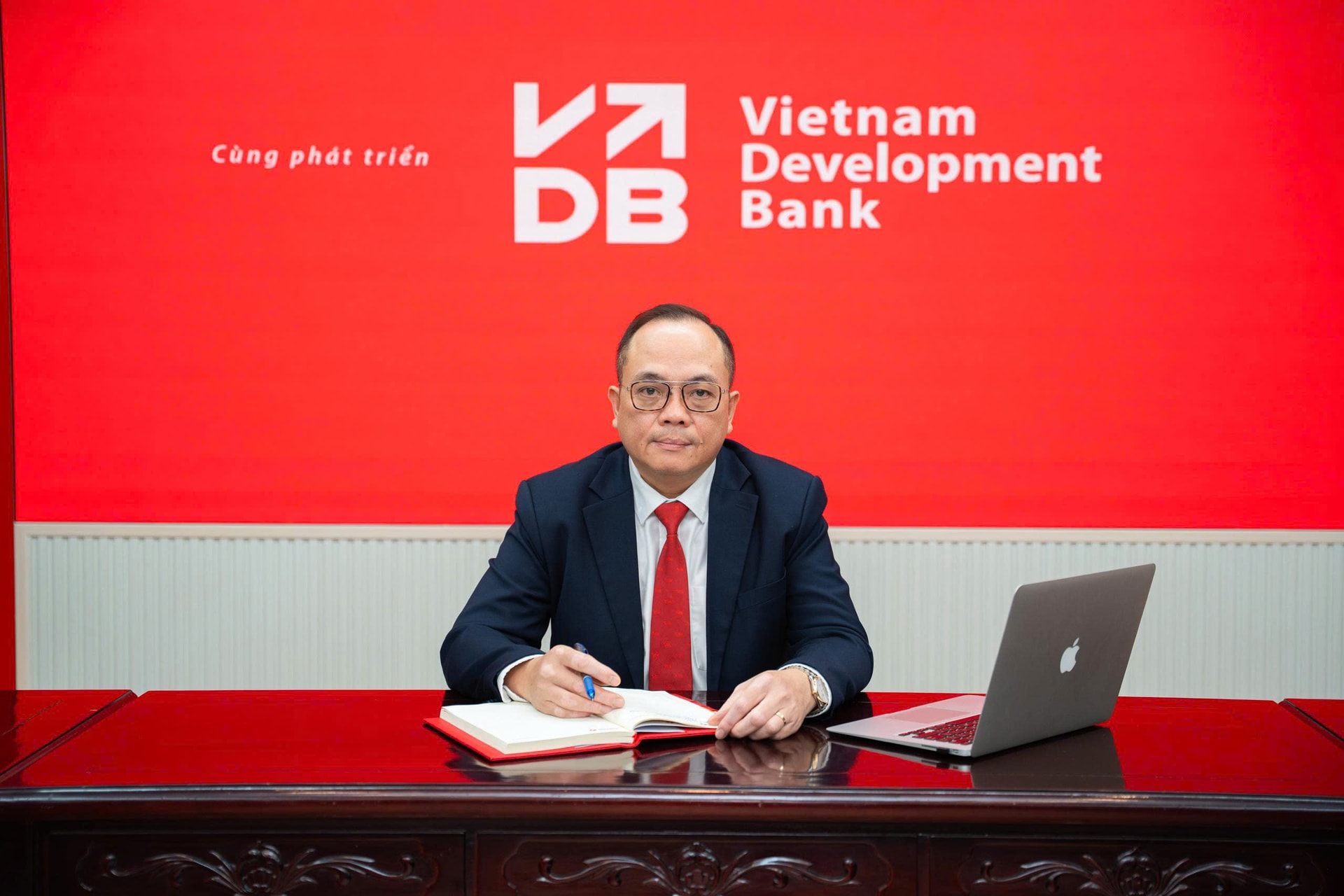 ảnh Le Van Hoan