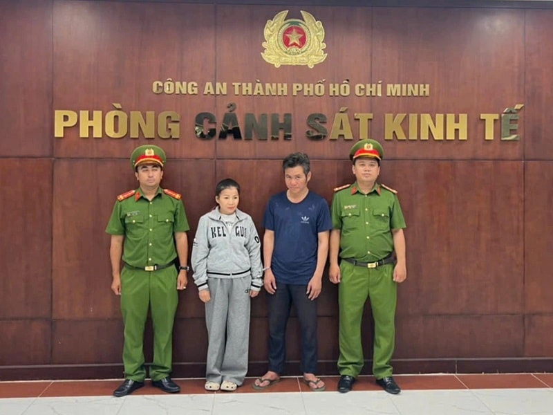 hang-gia-ngay-cang-duoc-to-chuc-bai-ban-2.jpg