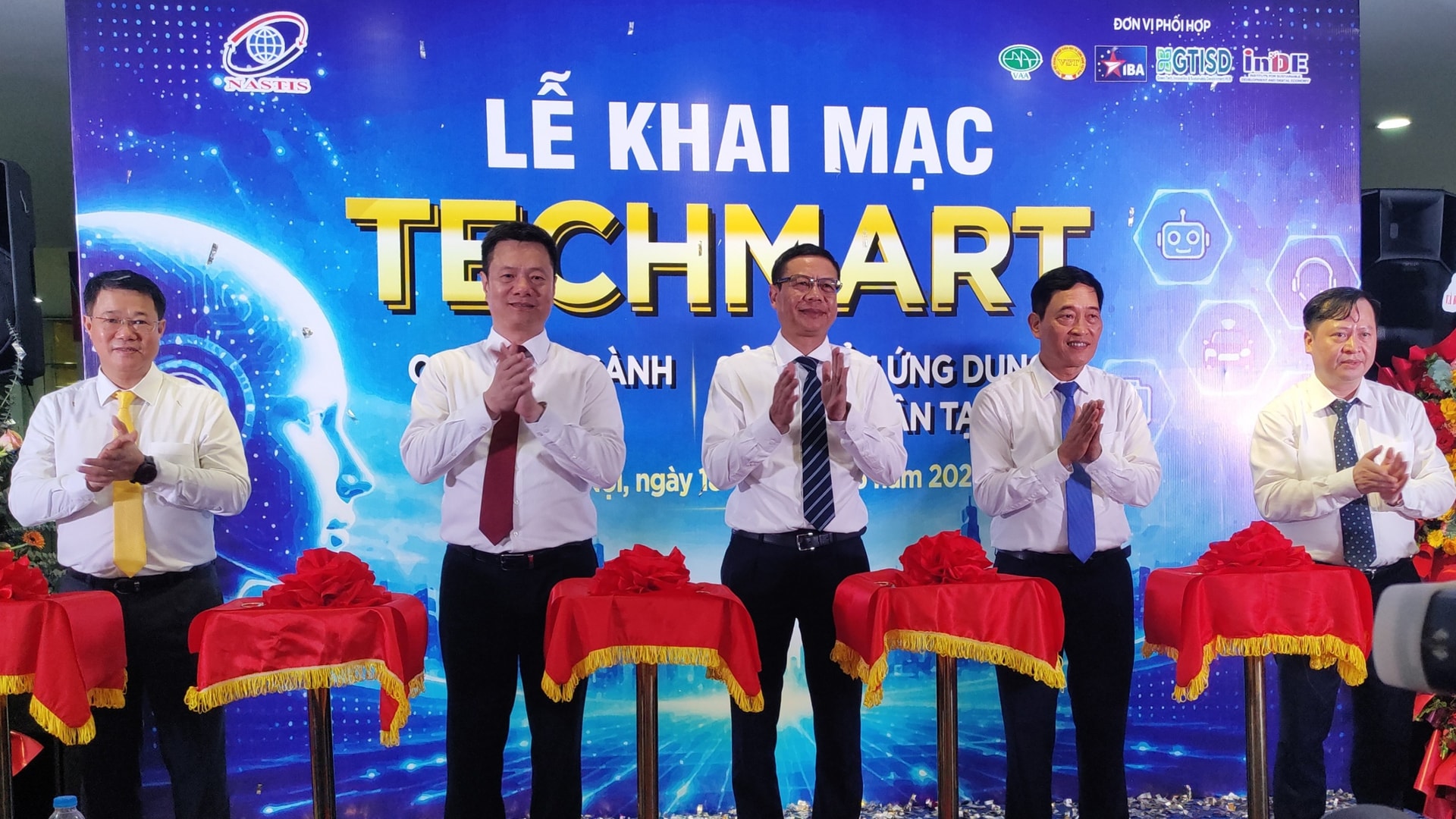 ảnh khai mạc Techmart (7)