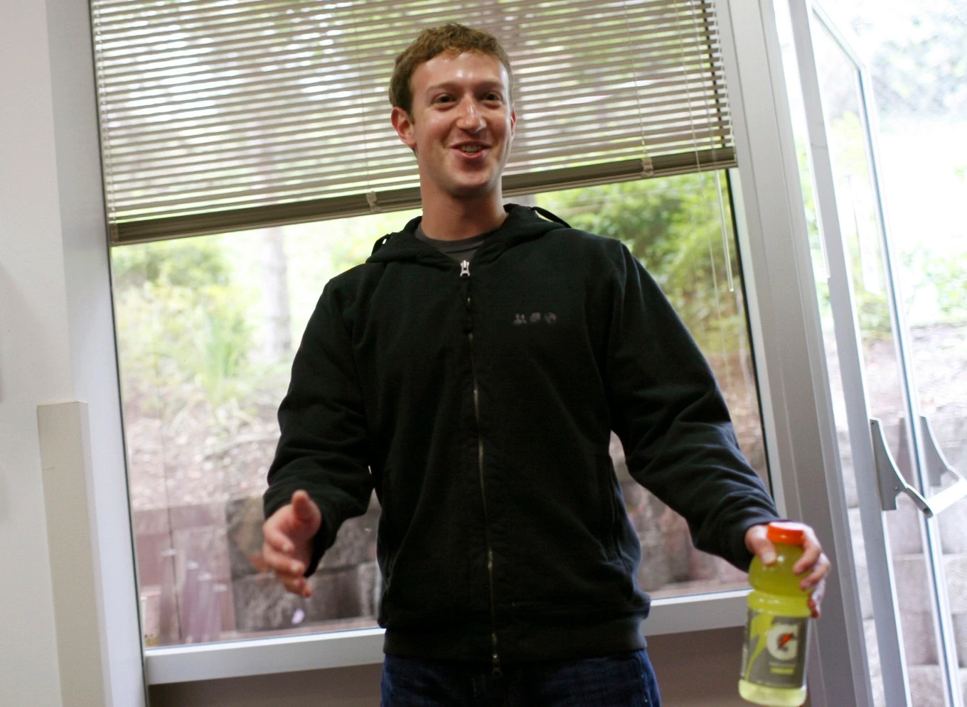 2010-05-26t120000z-1204796355-4677-6802-1741602034.webp