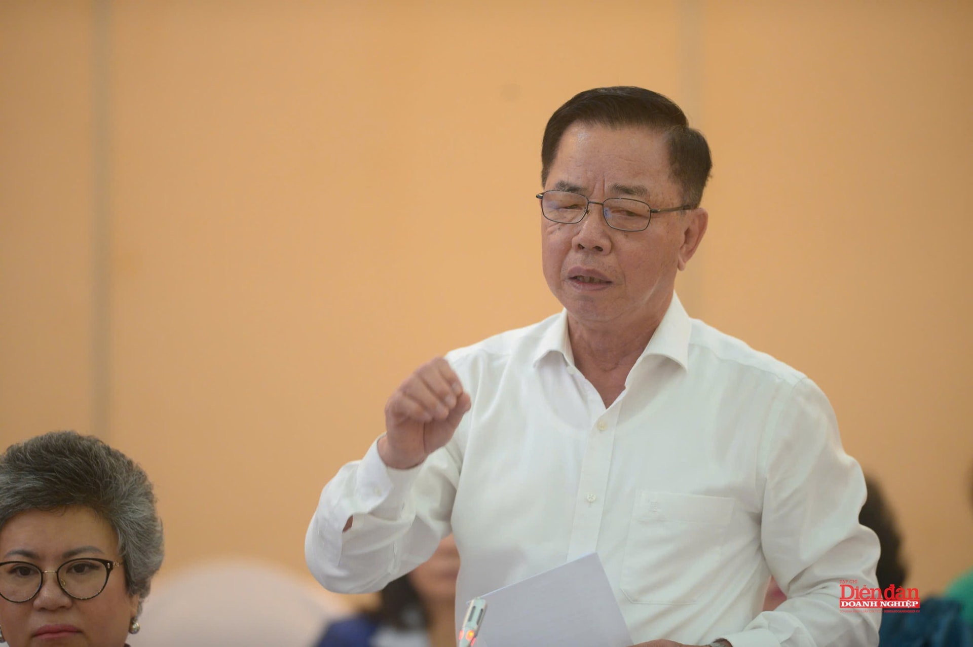 Ông Trần Mạnh Báo, Chủ tịch Hiệp hội Thương mại Giống cây trồng Việt Nam (VSTA), Chủ tịch ThaiBinh Seed tại hội nghị (Ảnh: Quốc Tuấn)