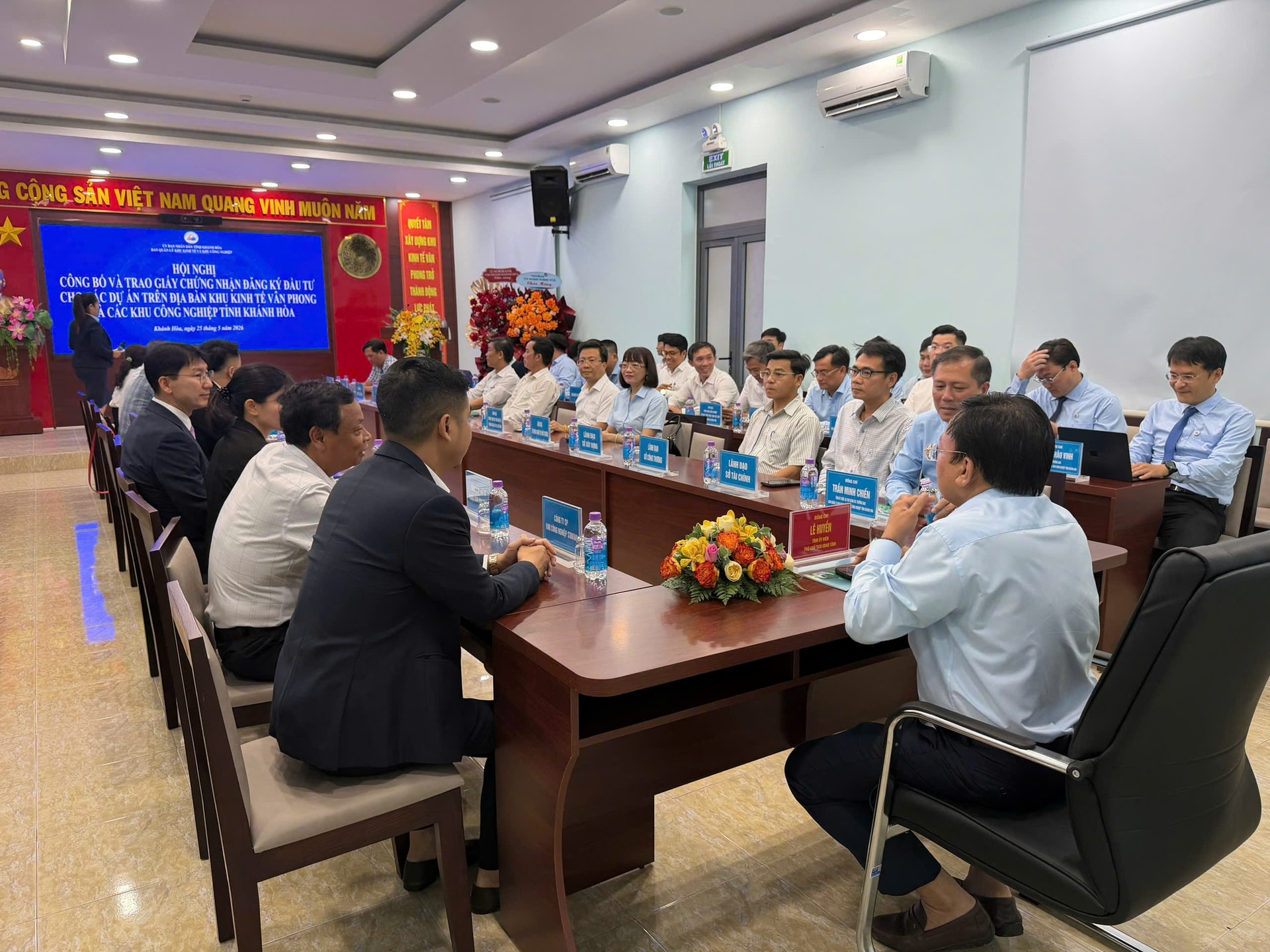 Toàn cảnh hội nghị (1)