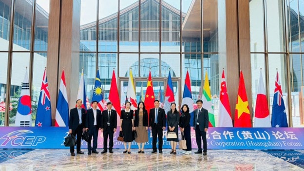 Đoàn công tác tỉnh Tây Ninh do bà Đặng Thị Ngọc Mai, Tỉnh ủy viên, Phó Chủ tịch HĐND tỉnh làm Trưởng đoàn.