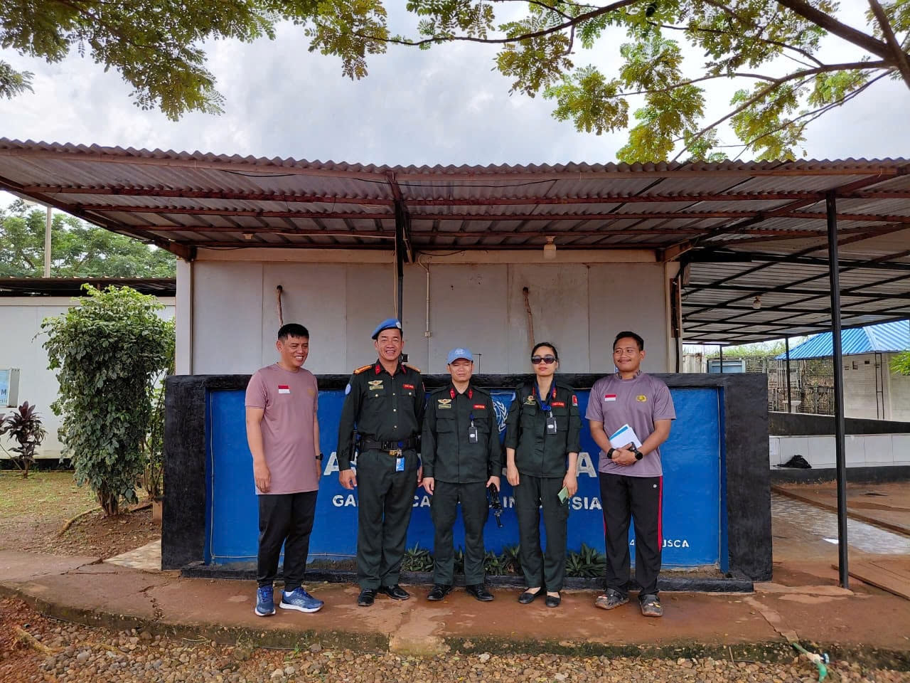 Tổ công tác làm việc tại Đơn vị cảnh sát gghb Indonesia