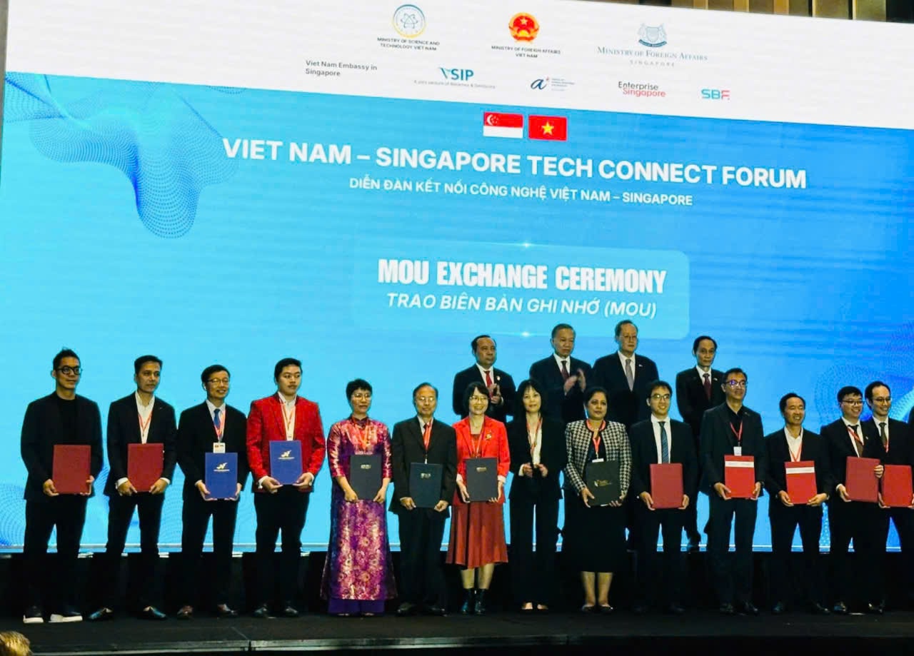 Đồng chí Tô Lâm - Tổng Bí thư, Chủ tịch nước chứng kiến lễ trao Biên bản hợp tác