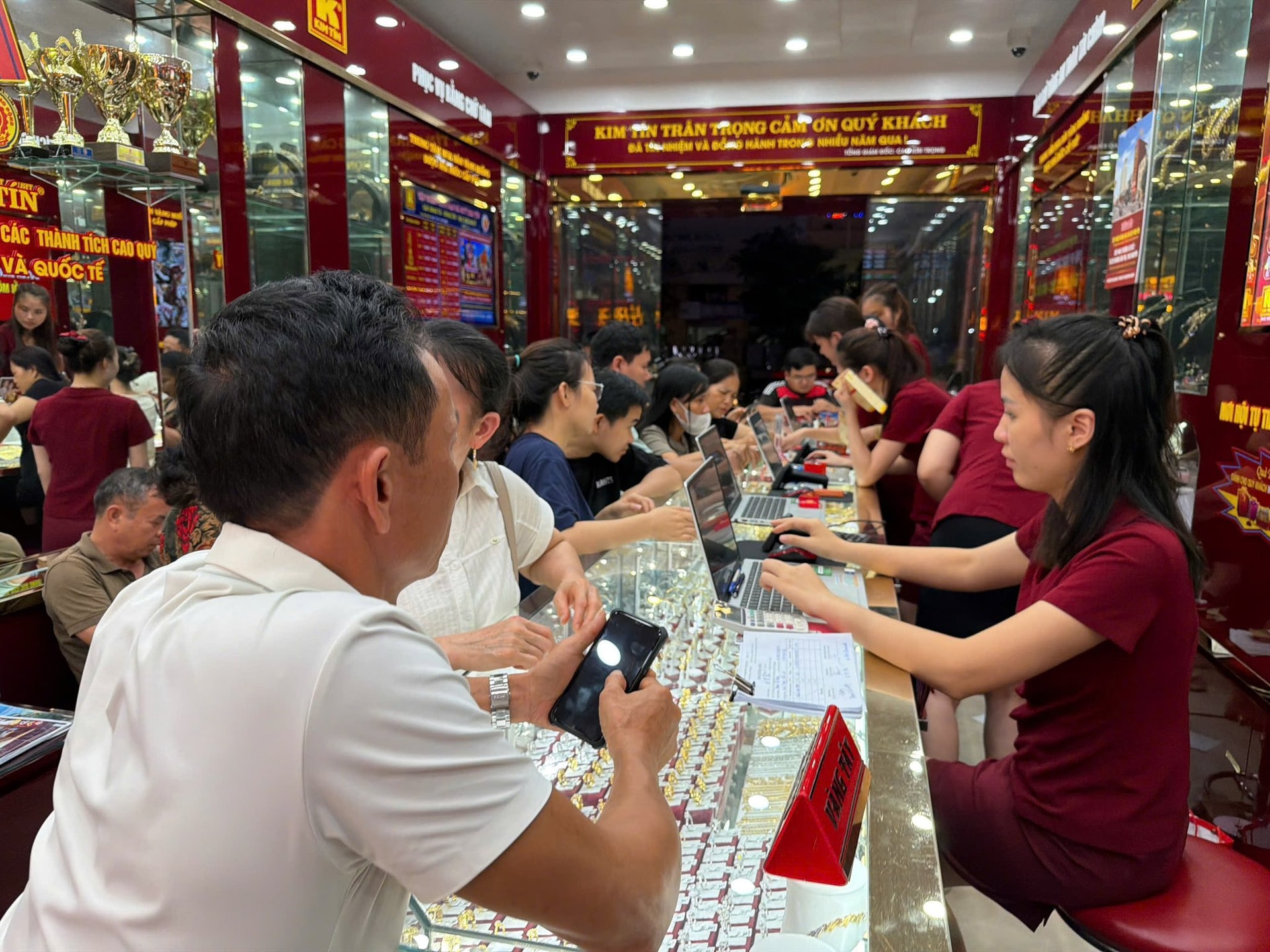 Giá vàng tuần tới: “Hé lộ” tác động từ báo cáo việc làm Mỹ
