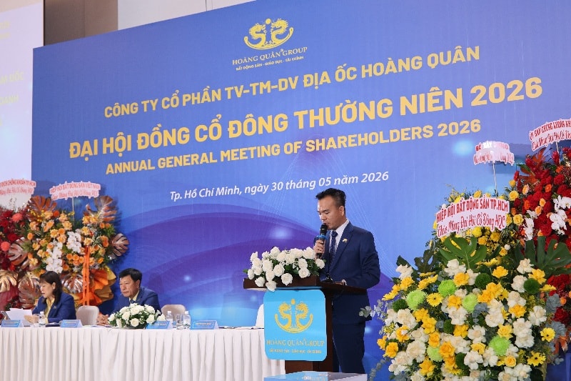 Ông Long Triều