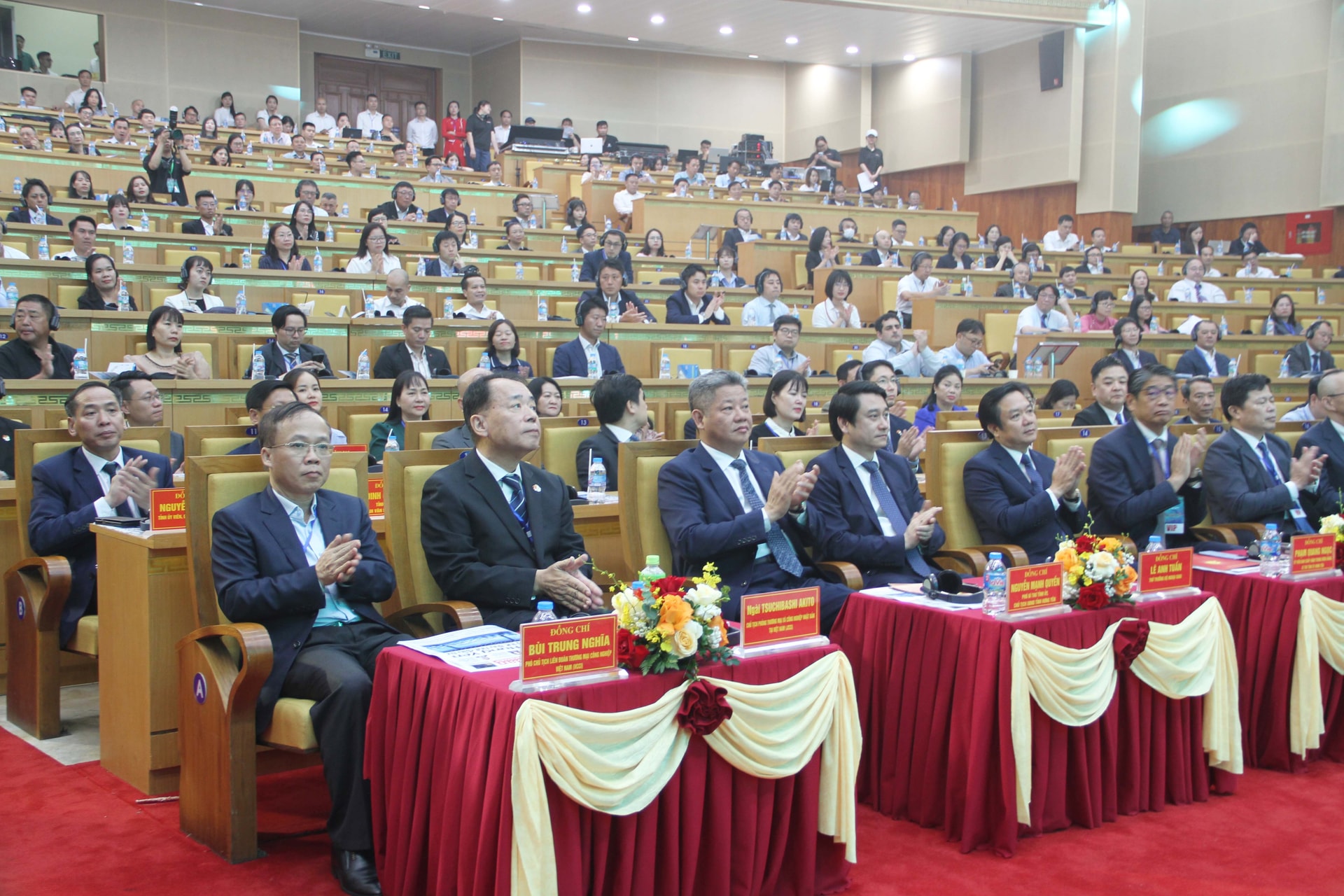 1-quang cảnh hội nghị
