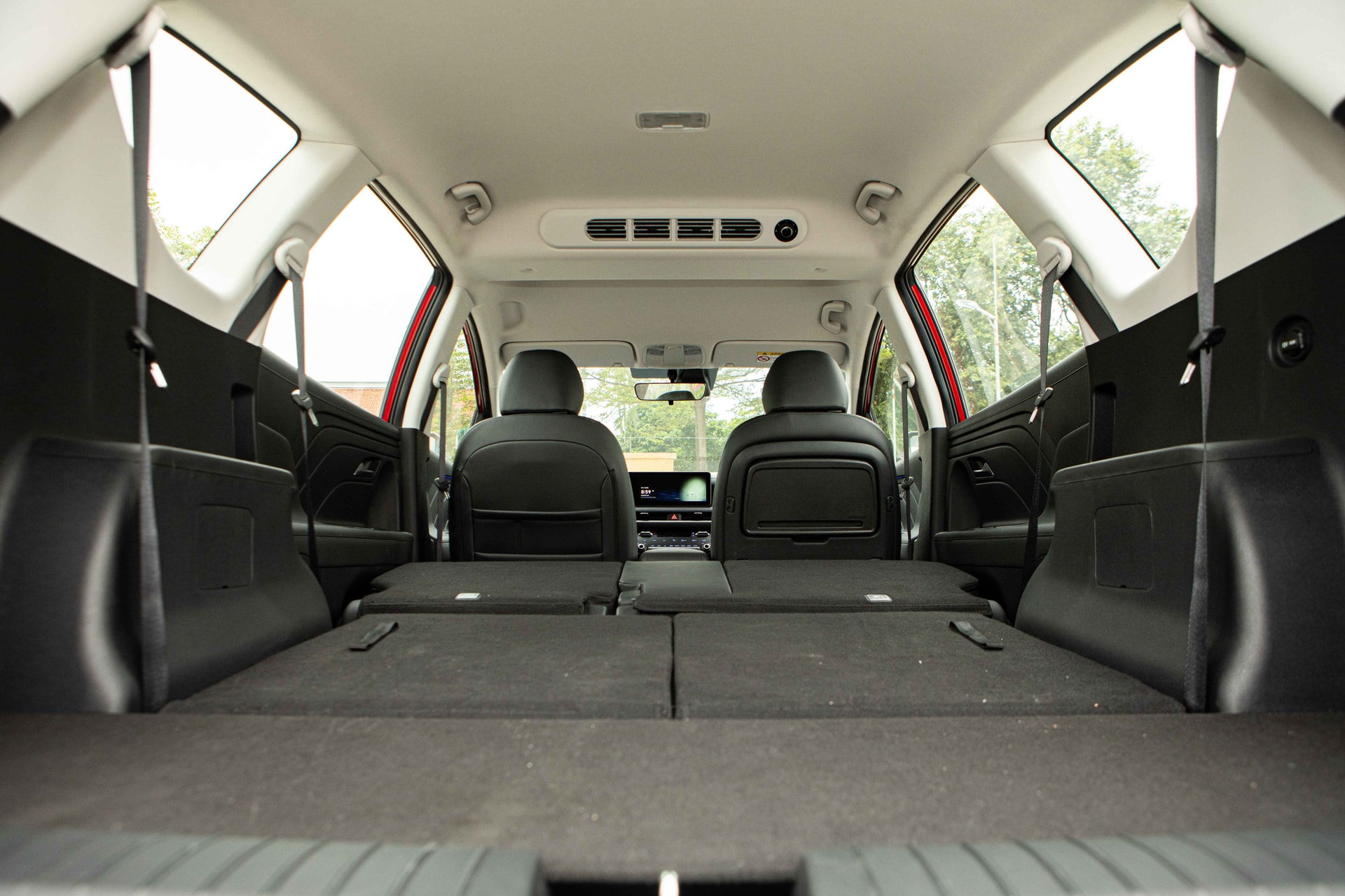 Hyundai NEW Stargazer 13