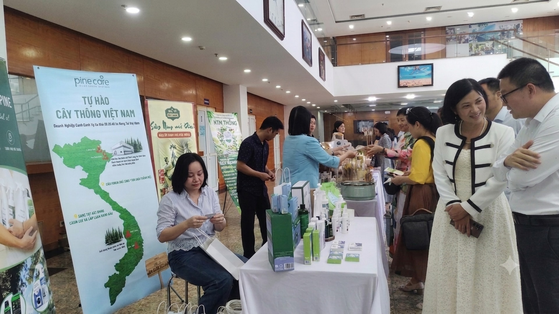 ảnh trưng bày