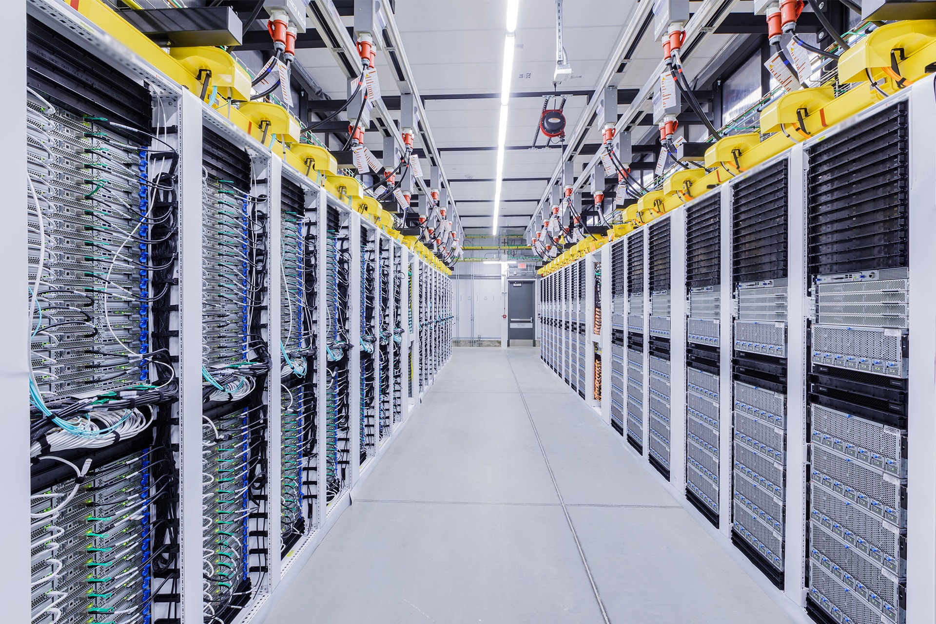 how-microsofts-bet-on-azure-unlocked-an-ai-revolution-hero.jpg