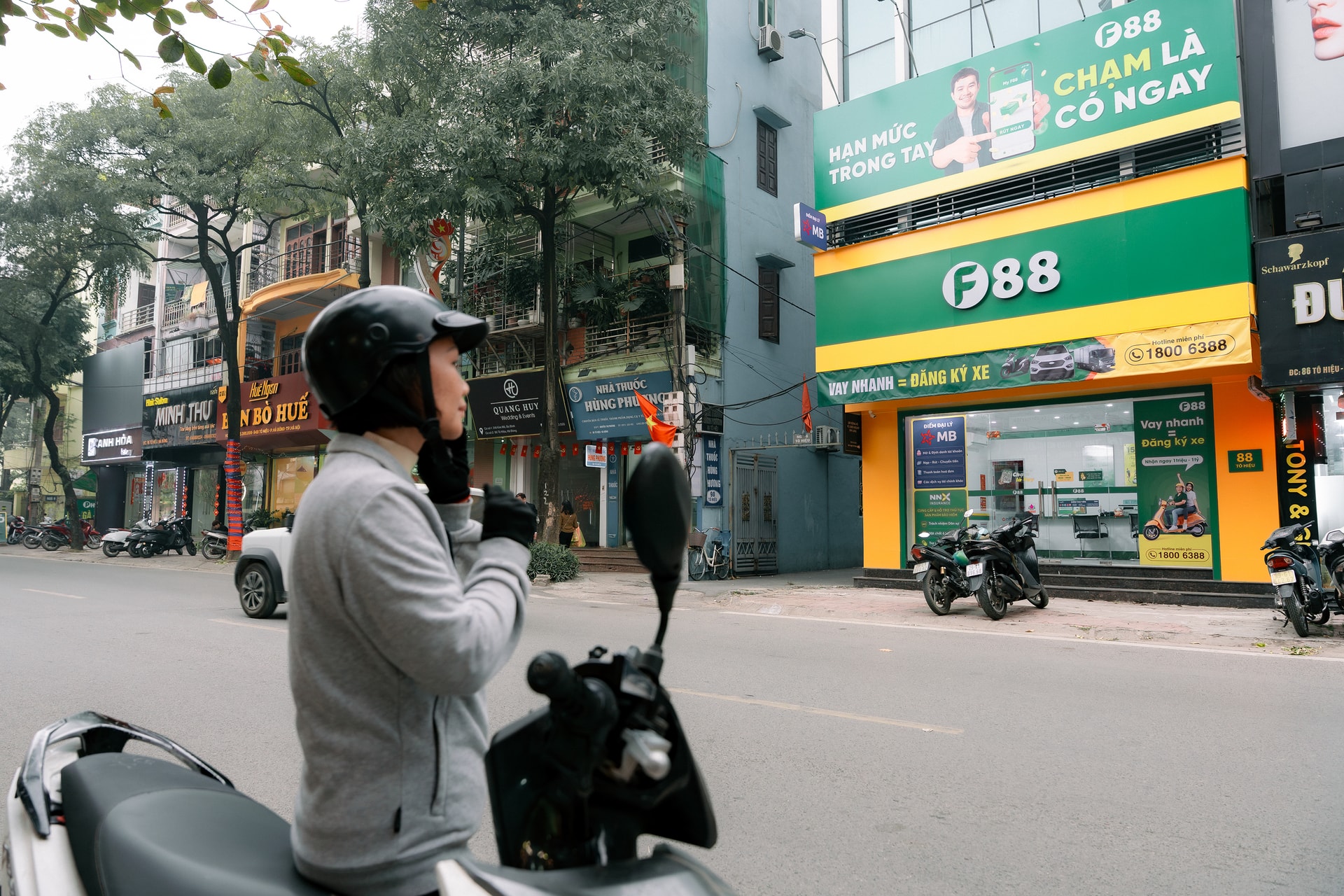 Phòng giao dịch (4)