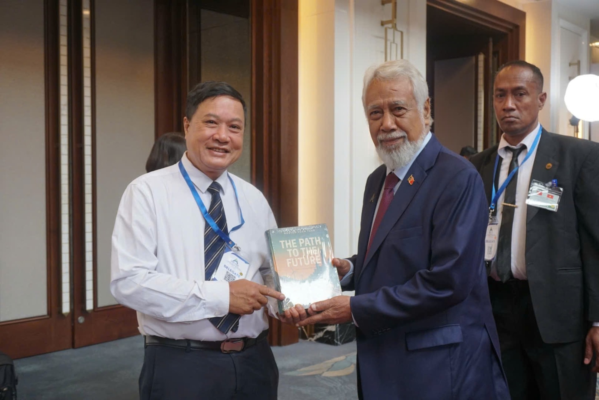 ảnh tặng thủ tướng timor leste
