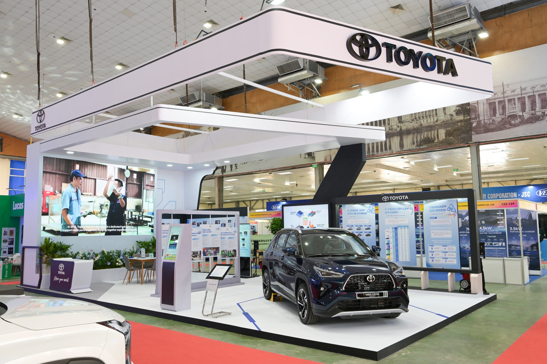 Gian hàng Toyota