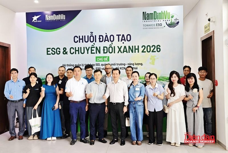 Các đại biểu tham dự Chuỗi đào tạo ESG và Hệ thống quản lý tích hợp năm 2026 tại KCN Nam Đình Vũ