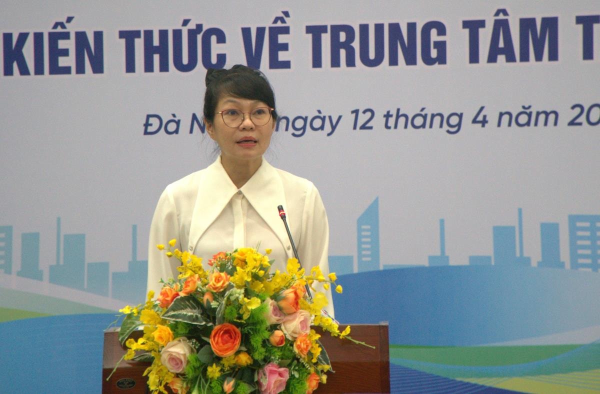 Ảnh 1. Giám đốc Sở Tài chính Trần Thị Thanh Tâm chia sẻ về định hướng phát triển Trung tâm tài chính tại Đà Nẵng
