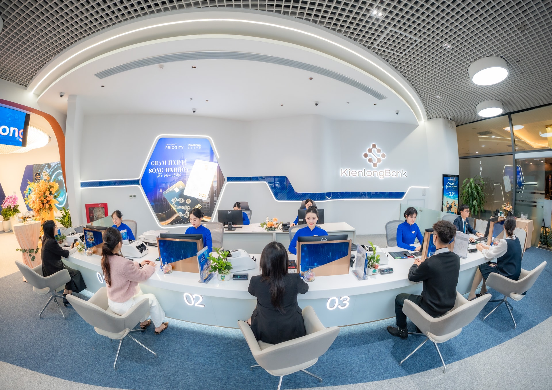 kienlongbank-logo-30-nam-phong-giao-dich-pham-hung.jpg