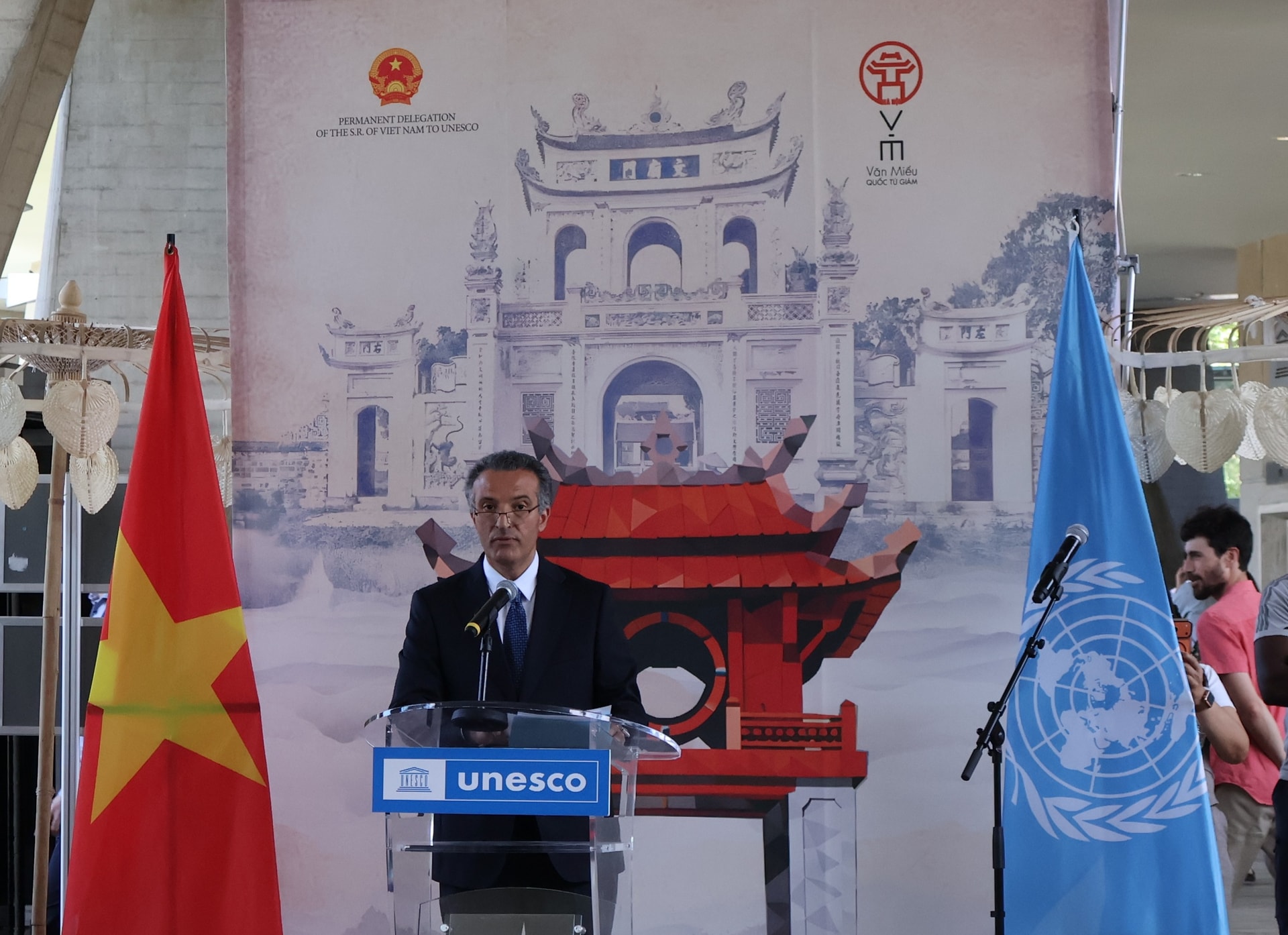 Trợ lý Tổng giám đốc UNESCO