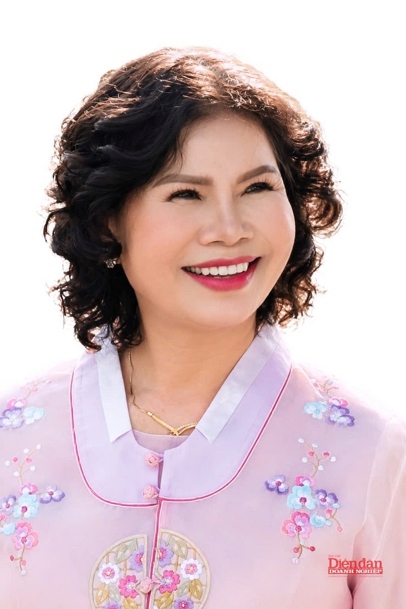 ba-nguyen-thi-minh-ha-1.jpg