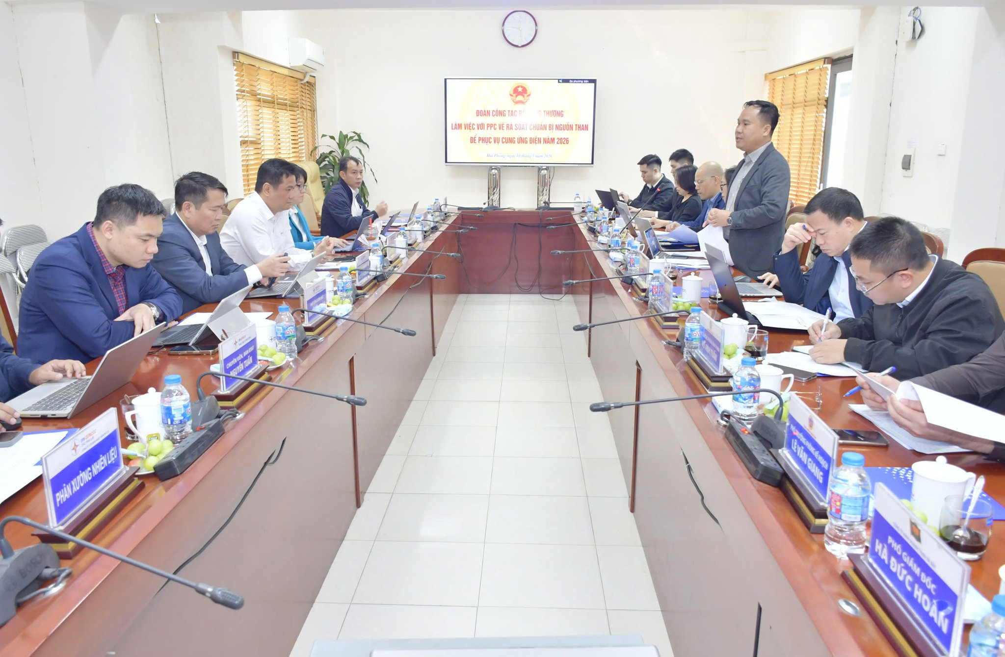 1 Doan ctac Bo Cong Thương hop va chuan bi nguon than