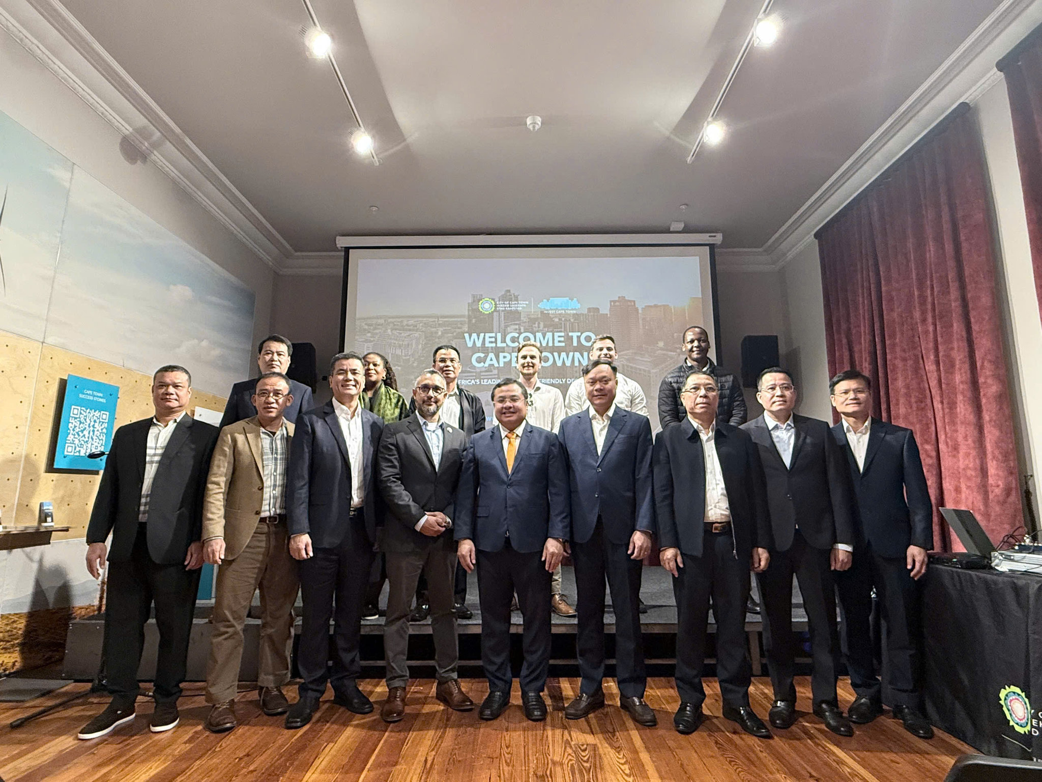 Tập đoàn Hóa chất Việt Nam tham dự chương trình gặp gỡ cộng đồng doanh nghiệp Cape Town tại Tòa Thị chính Cape Town