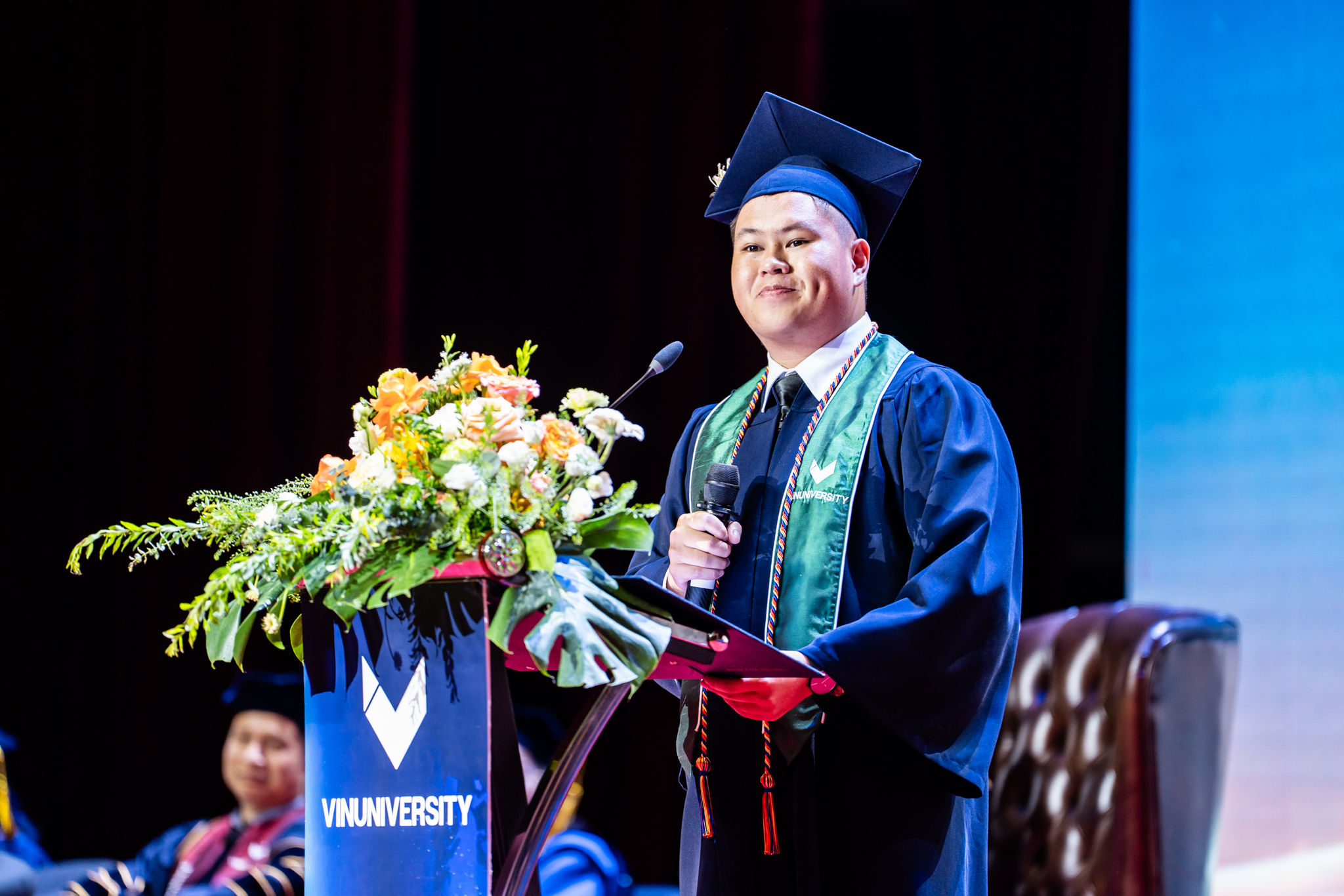 Ảnh 7. Đại diện tân khoa phát biểu