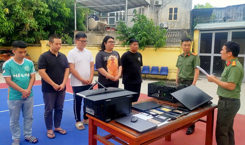 toi-pham-cong-nghe-cao-1.jpg