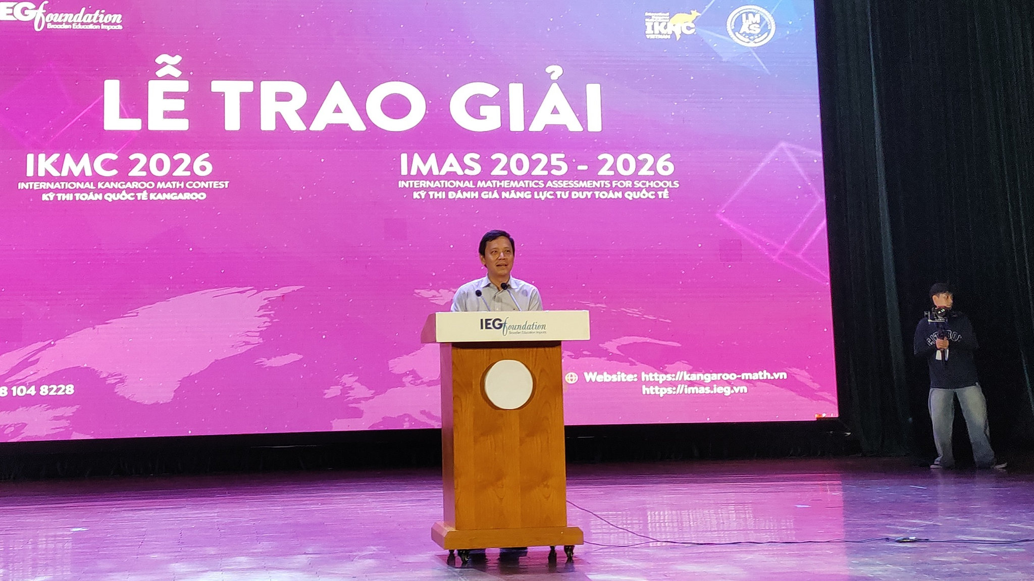 ảnh trao giải