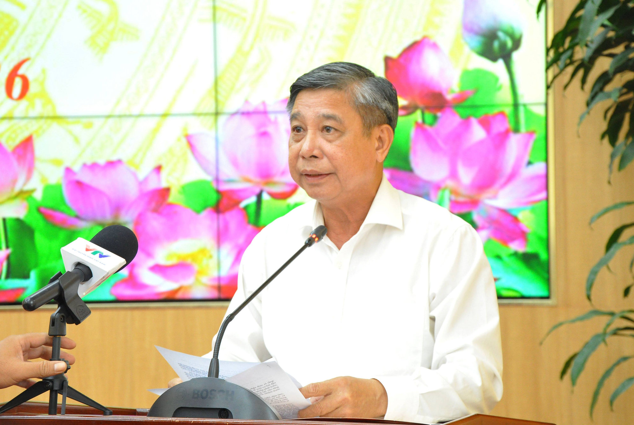 Hoi nghi 2-715805