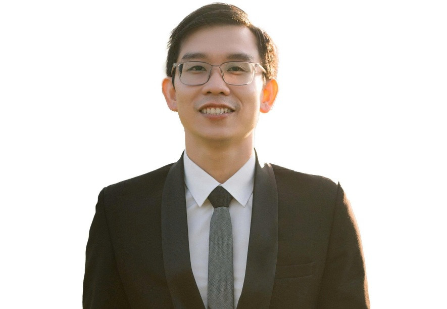 Nguyễn Hoàn Niên ngang