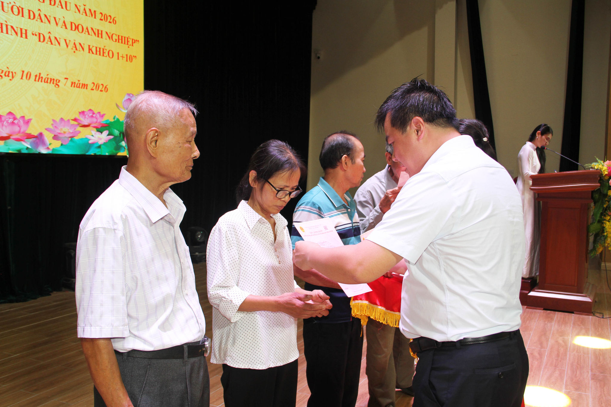 5 trao sổ đỏ