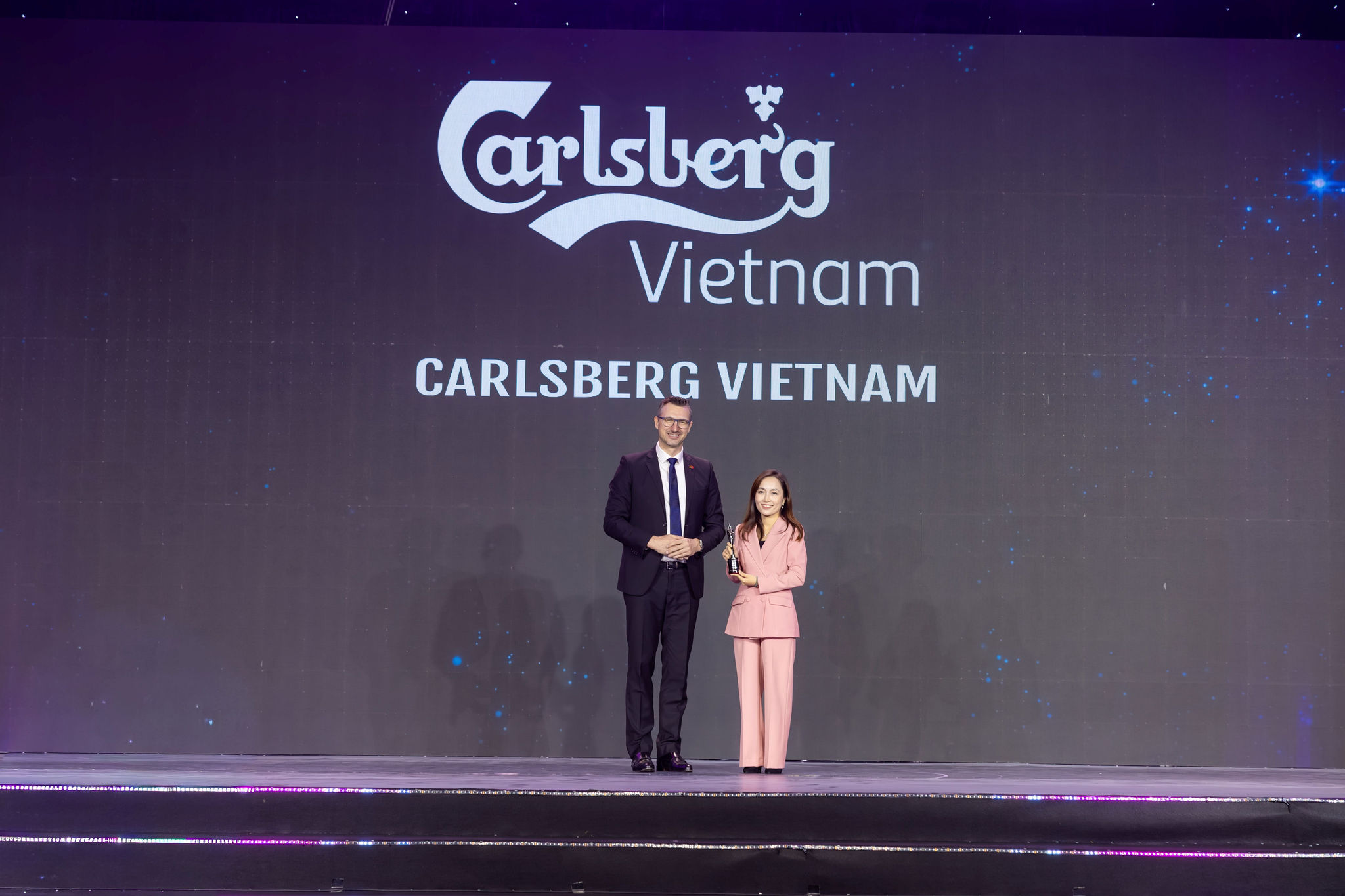 Carlsberg Việt Nam tiếp tục được HR Asia vinh danh là một trong những “Nơi làm việc tốt nhất châu Á 2026” năm thứ tư liên tiếp, đồng thời lần đầu tiên nhận Giải thưởng HR Asia Diversity, Equity & Inclusion Award 2026