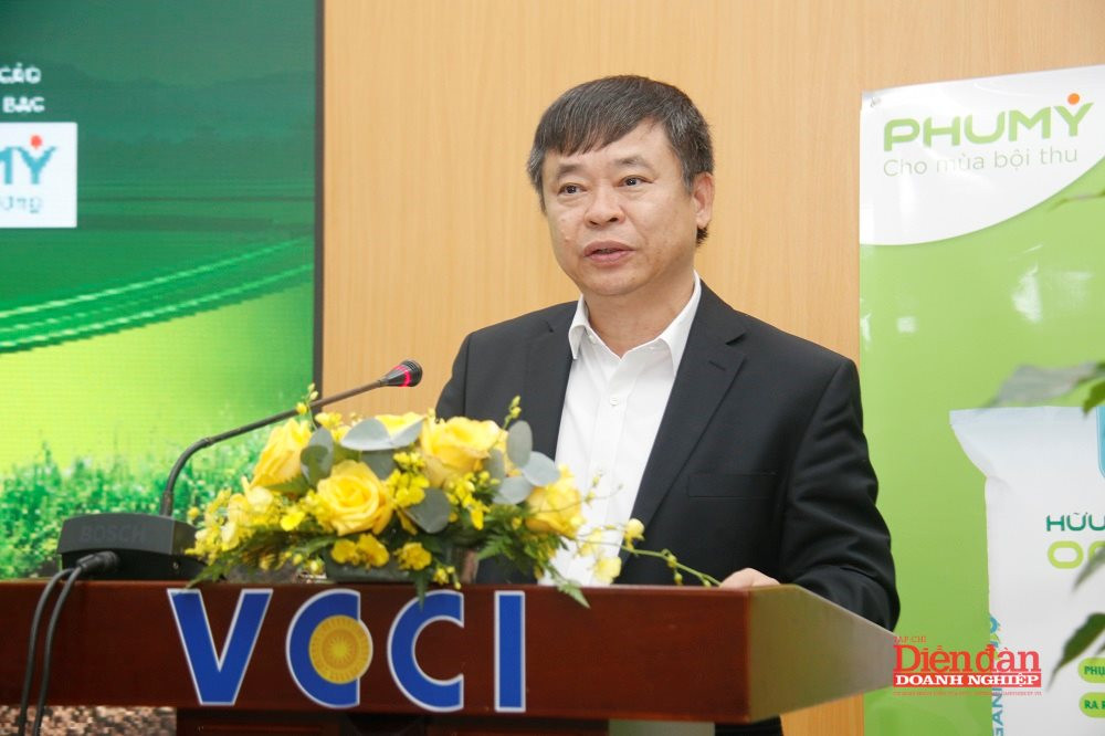 1.2 Ông Trần Ngọc Liêm - Phó Tổng thư ký VCCI kiêm Giám đốc VCCI khu vực TP HCM