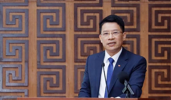 Ông Nguyễn Ngọc Thể, Chánh Văn phòng UBND tỉnh Điện Biên trả lời tại phiên chất vấn Kỳ họp thứ Tư, HĐND tỉnh Điện Biên khóa XVI, nhiệm kỳ 2026 – 2031..