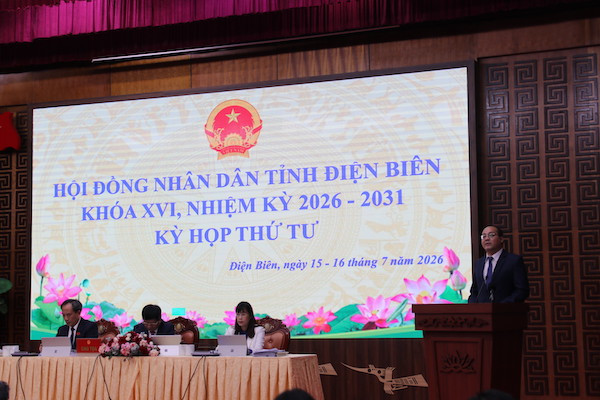 Ông Lê Xuân Cảnh, Giám đốc Sở Nông nghiệp và Môi trường tỉnh Điện Biên trả lời tại phiên chất vấn Kỳ họp thứ Tư, HĐND tỉnh Điện Biên khóa XVI, nhiệm kỳ 2026 – 2031.
