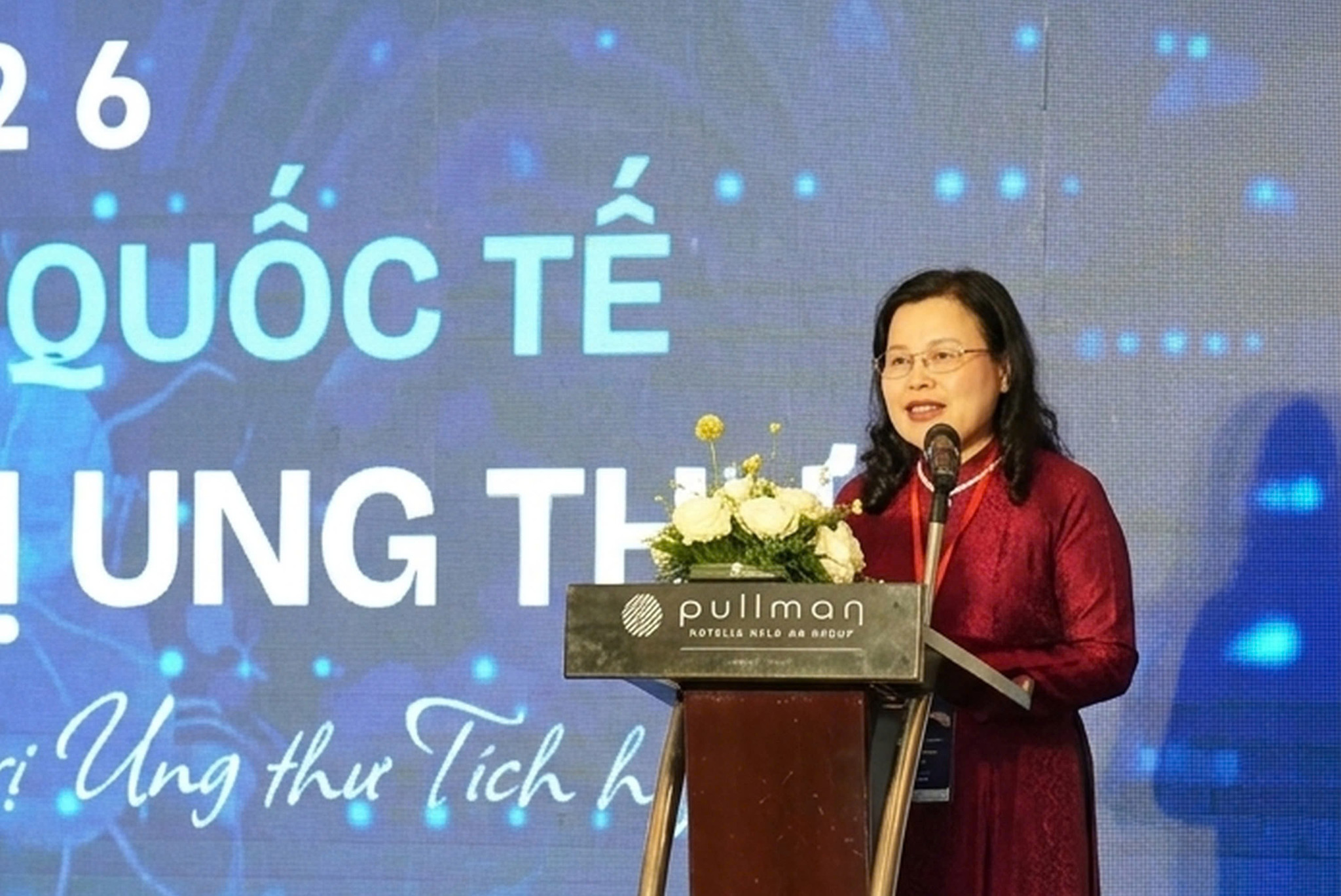 PGS.TS Nguyễn Thị Xuyên, Chủ tịch Tổng hội Y học Việt Nam phát biểu tại hội thảo. Ảnh: BTC