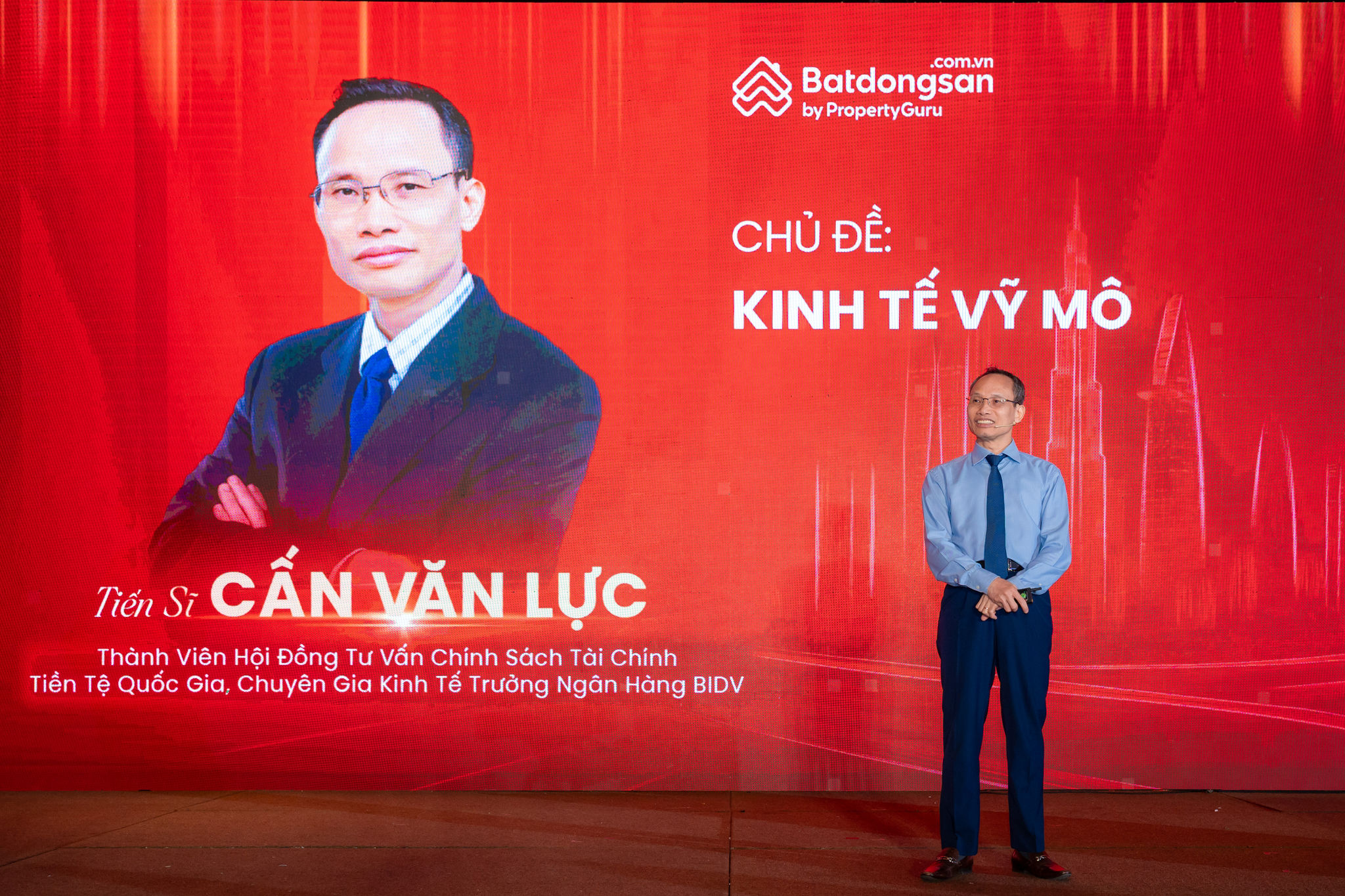 TS. Cấn Văn Lực.