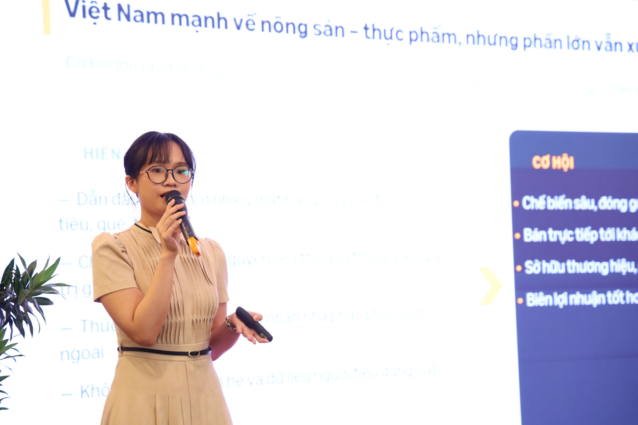 Bà Nguyễn Lê Gia Khánh - Quản lý Tài khoản cấp cao Amazon Global Selling Việt Nam