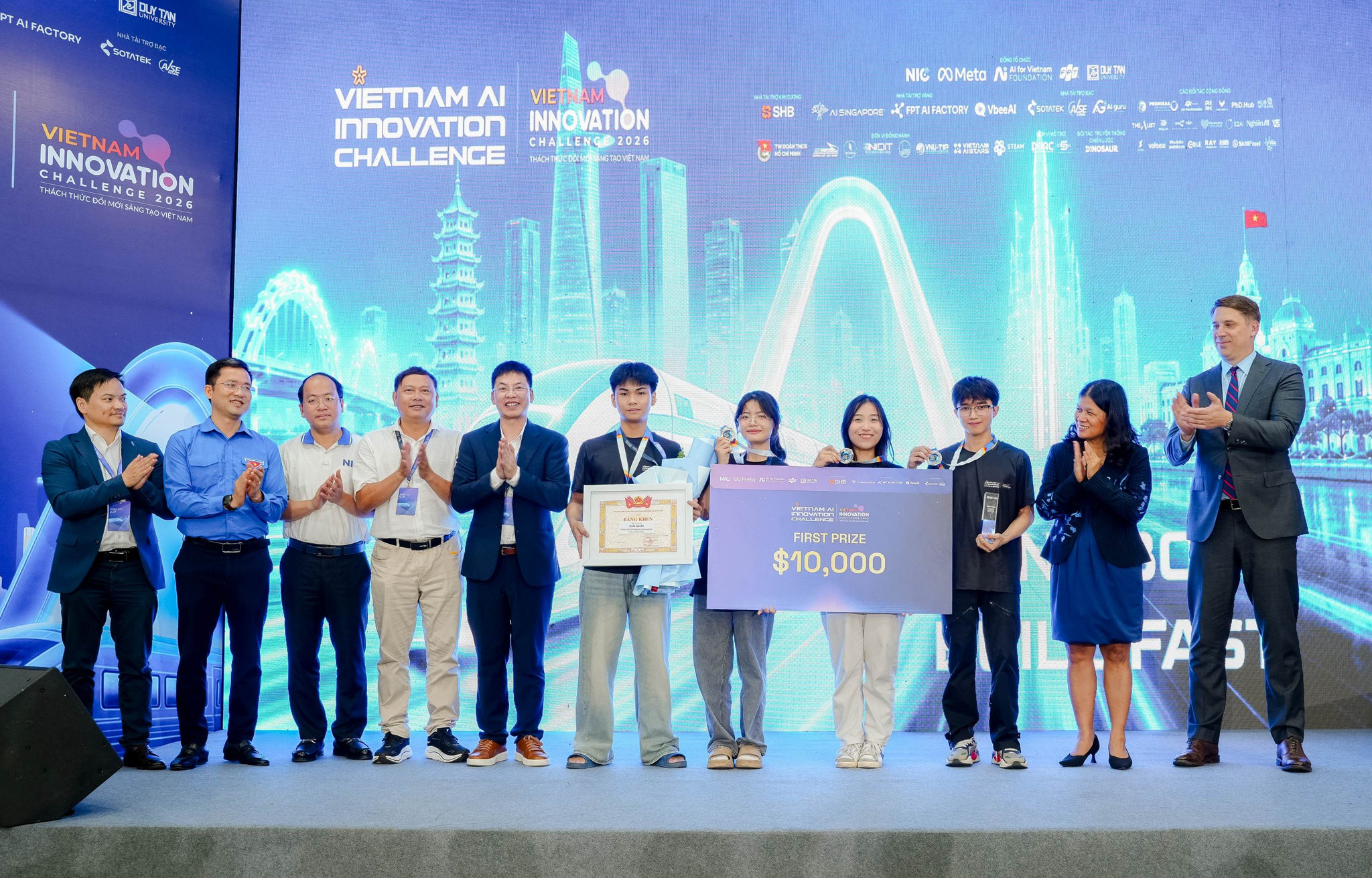 trao giải nhất