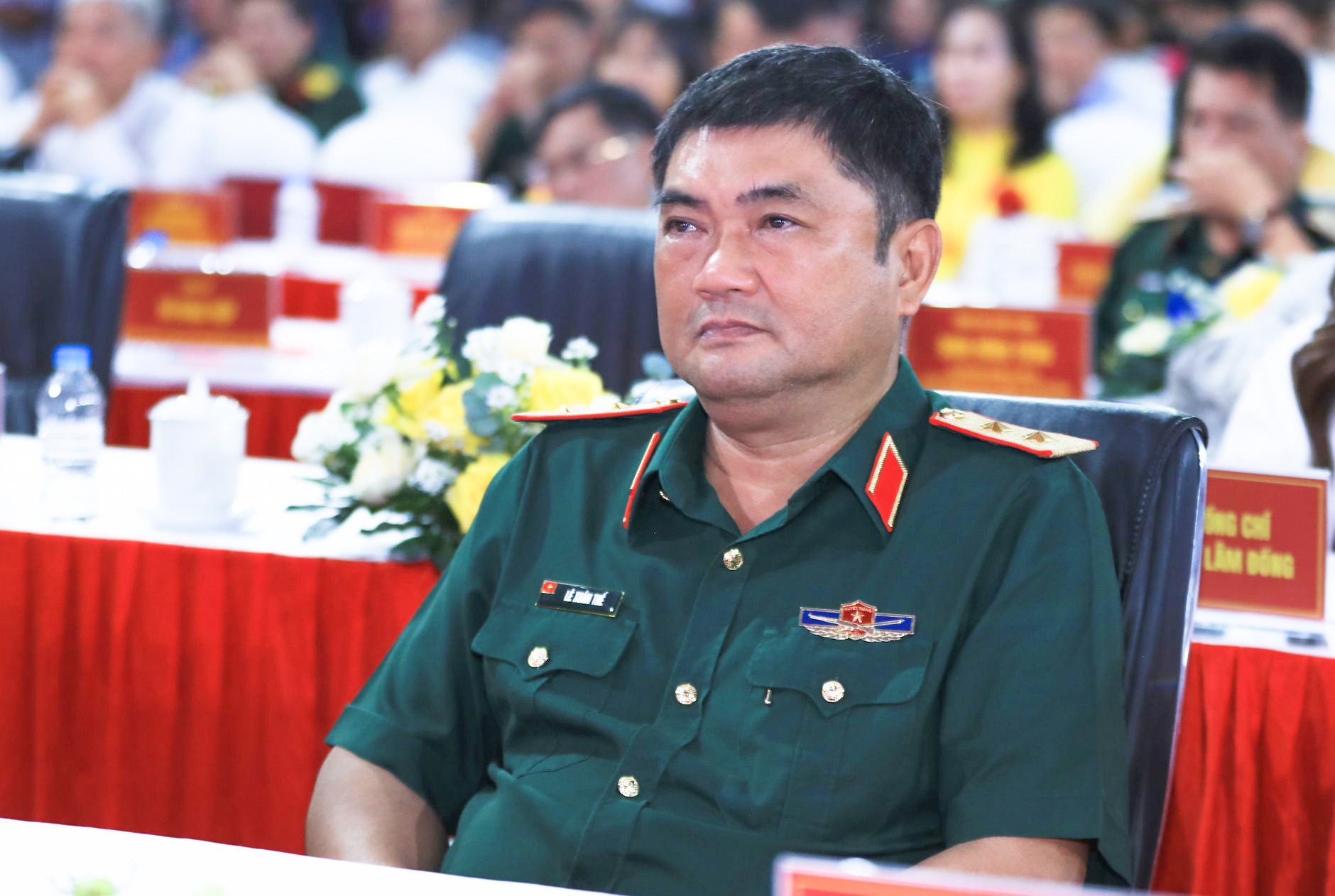 Trung tướng Lê Xuân Thế, Ủy viên Ban Chấp hành Trung ương Đảng, Tư lệnh Quân khu 7 tham dự lễ khánh thành
