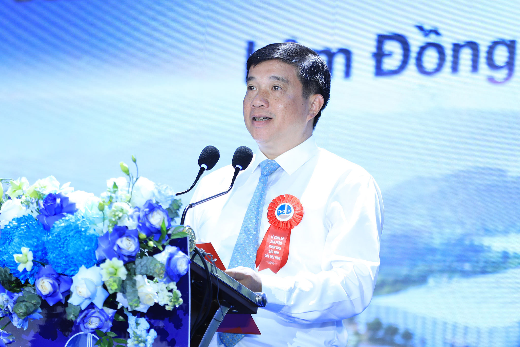 Đồng chí Y Thanh Hà Niê Kđăm, Bí thư Tỉnh ủy, Trưởng Đoàn ĐBQH tỉnh Lâm Đồng kỳ vọng Nhà máy Luyện kim Trần Hồng Quân sẽ góp phần quan trọng vào phát triển kinh tế - xã hội địa phương