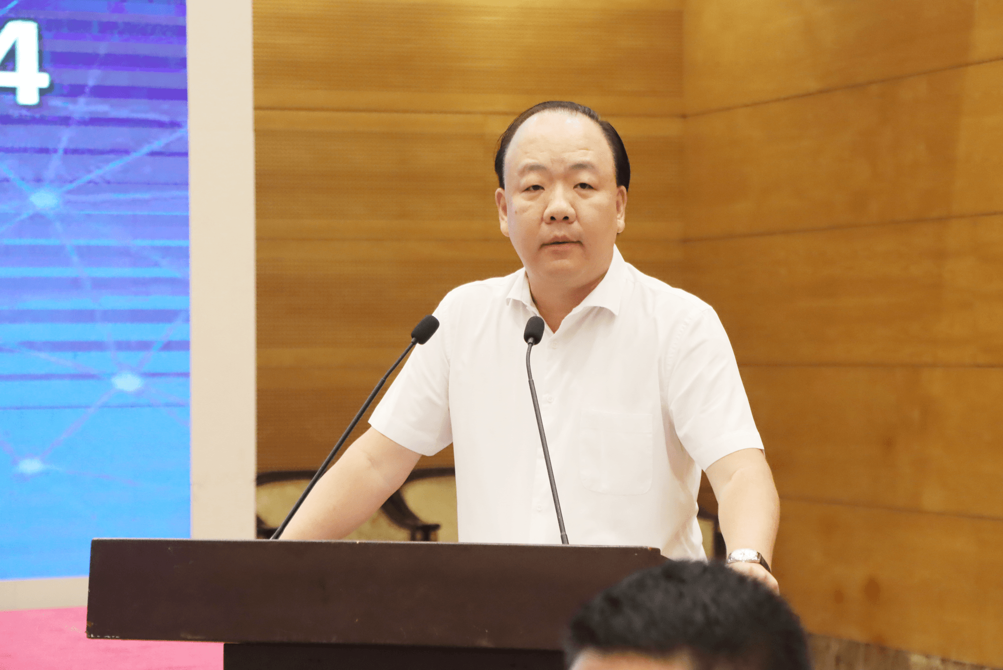 Ông Trần Hữu Linh, Cục trưởng Cục Quản lý và Phát triển thị trường trong nước phát biểu tại Hội nghị