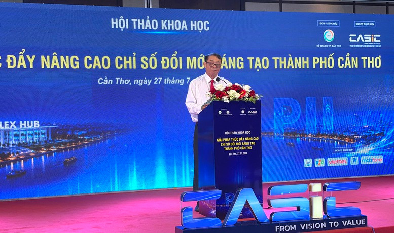 Phó Chủ tịch UBND TP. Cần Thơ Nguyễn Văn Khởi nhấn mạnh, đổi mới sáng tạo phải trở thành động lực tăng trưởng mới, góp phần nâng cao năng lực cạnh tranh của Thành phố