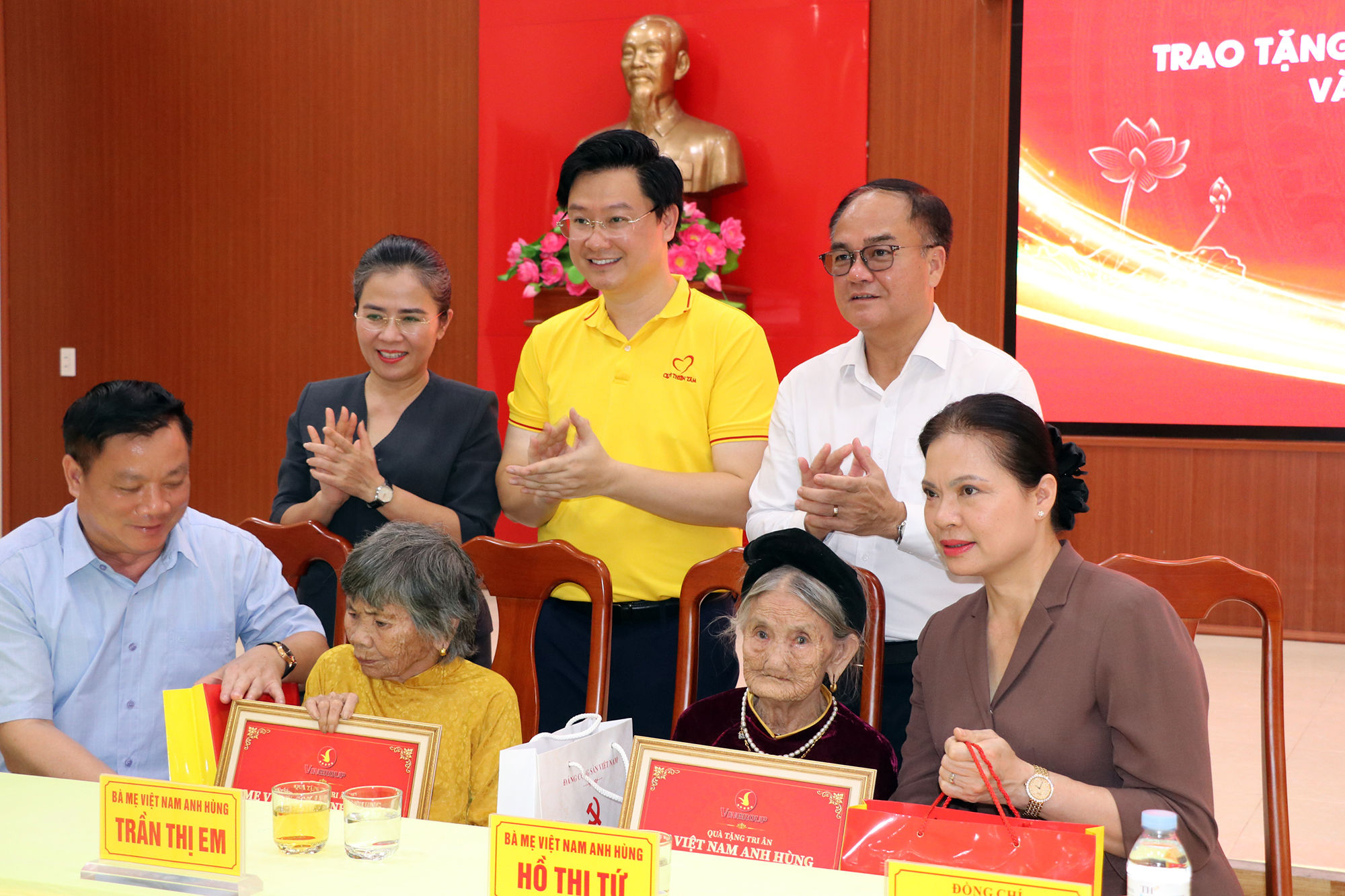 tang nha 8