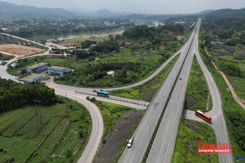 thuc-day-dau-tu-cong-28.7.1.jpg
