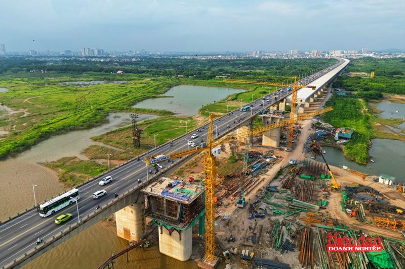 thuc-day-dau-tu-cong-28.7.2.jpg